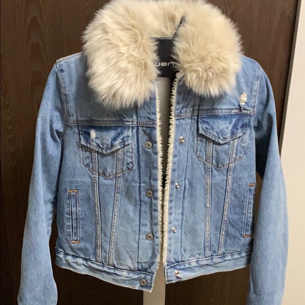 Abercrombie & Fitch Denim Jacket detachable collar